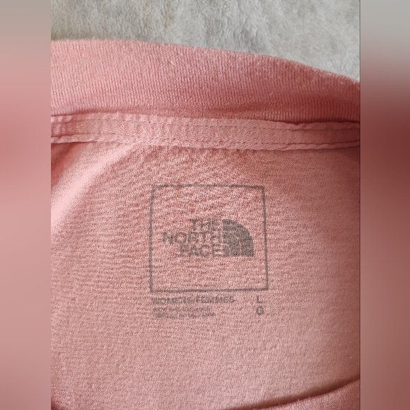 The North Face | Size Large Pink Tee - Picture 8 of 8